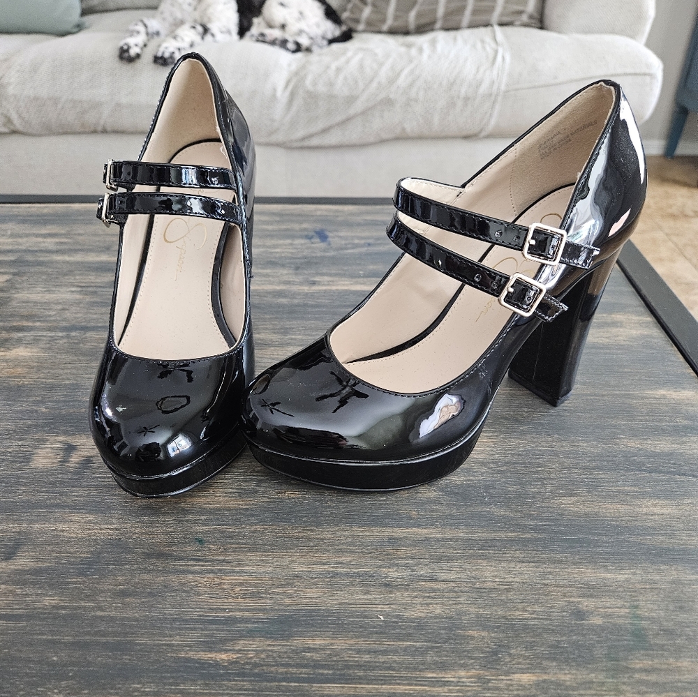 Black mary jane heels